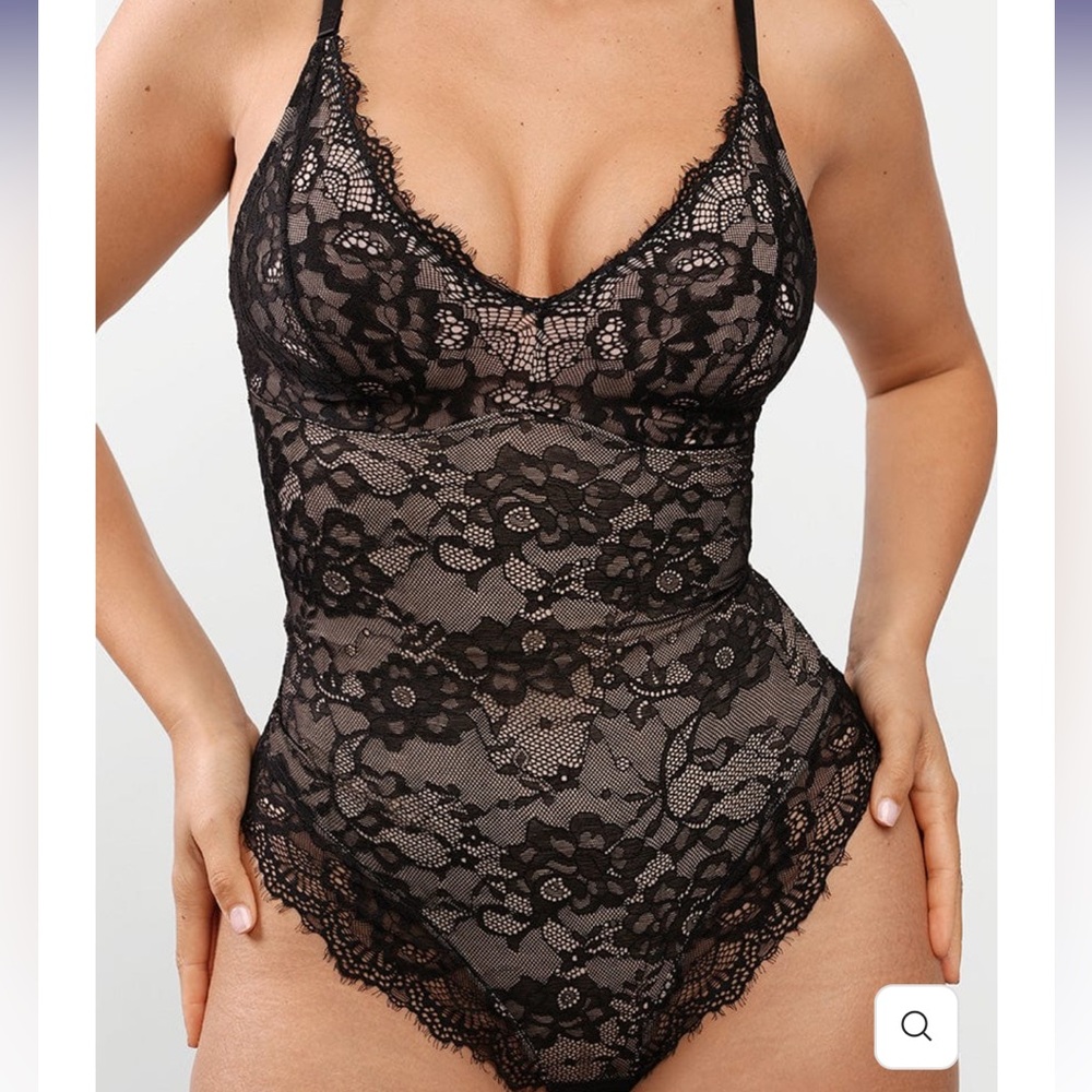 AirSlim Lace Smooth Full Body Shaper with Adjustable Straps